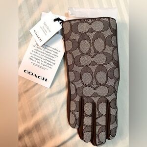 BNWT Authentic COACH Tech Glove Sz 6.5